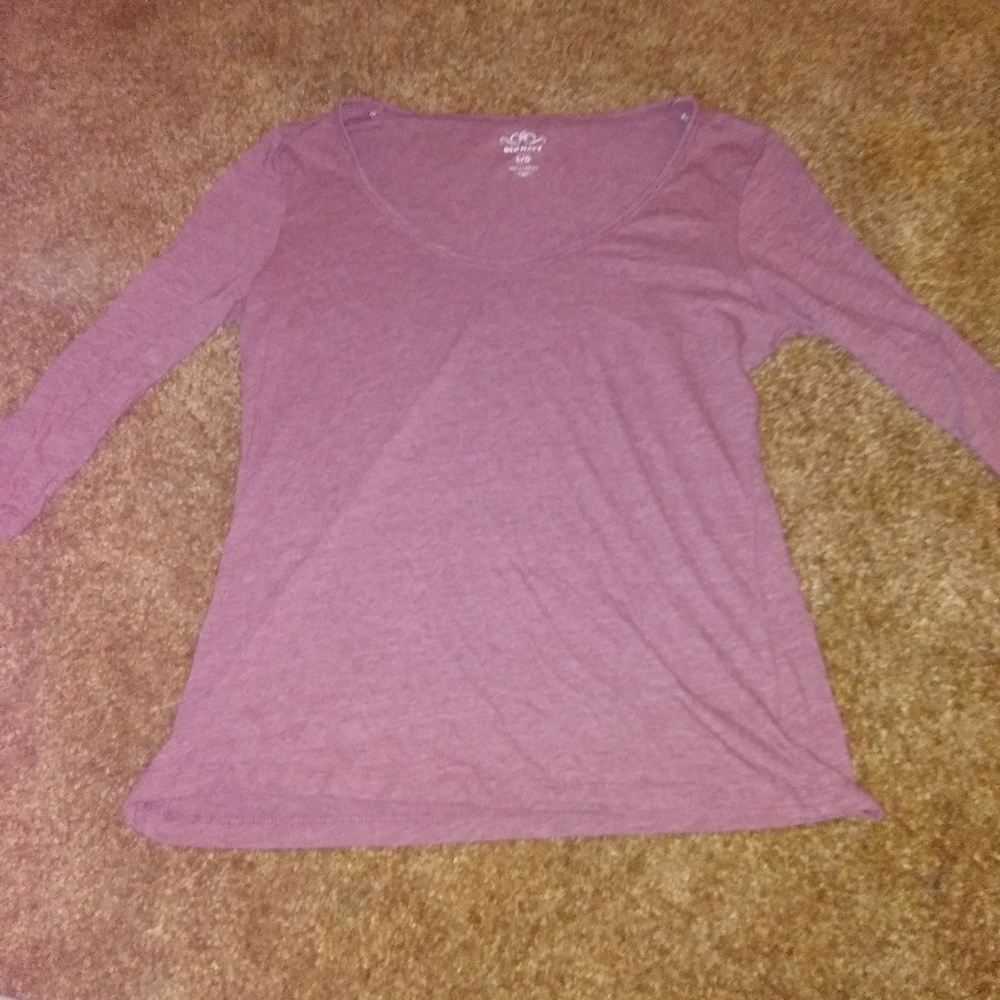 Solid long sleeve