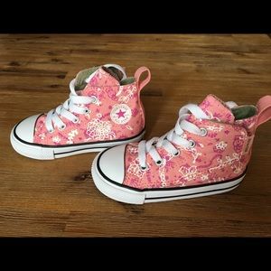 Toddler girls new converse