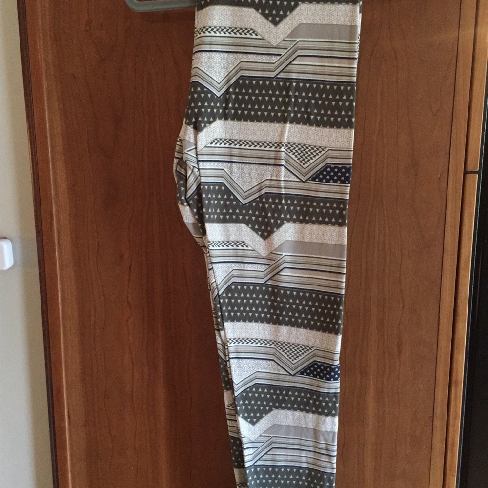 Lularoe Leggings (TC) EUC
