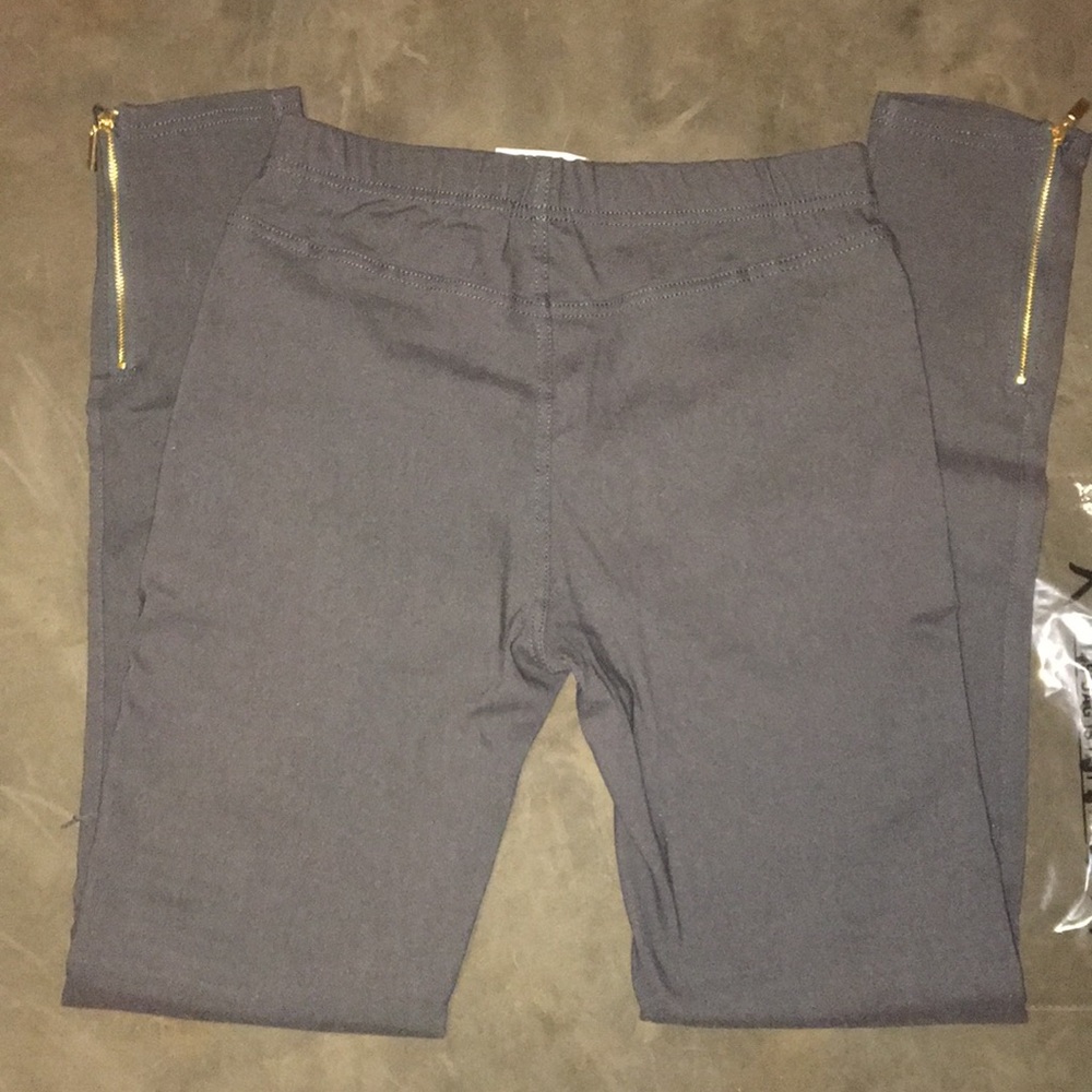 Charcoal Grey Moto Jeggings - Picture 3 of 3