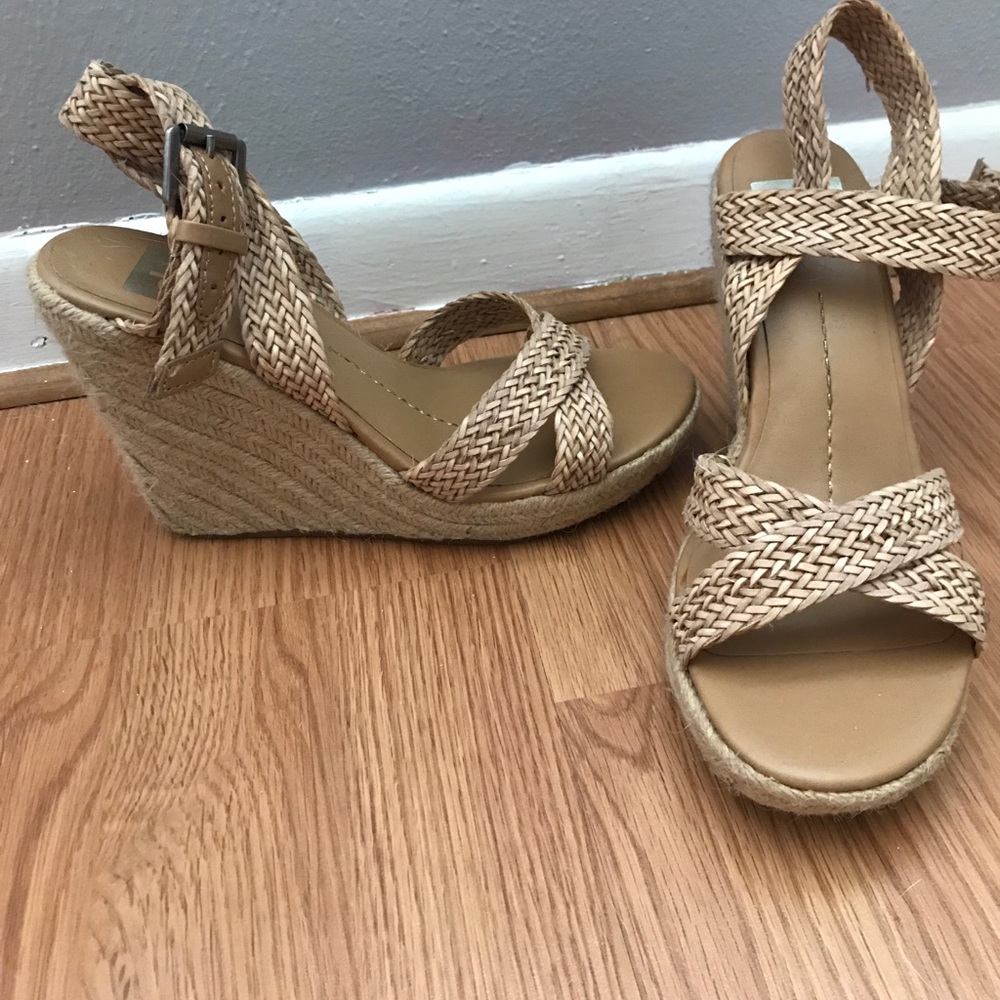 Nude wedge heel