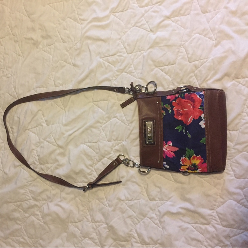 Leather chaos cross body purse 👜 🌸