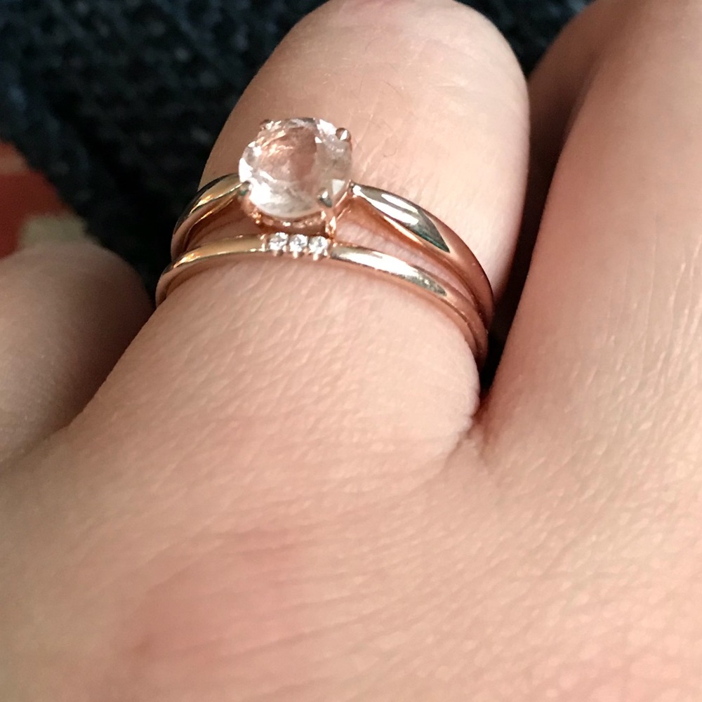 .95ct 10k solid rose gold solitaire morganite ring