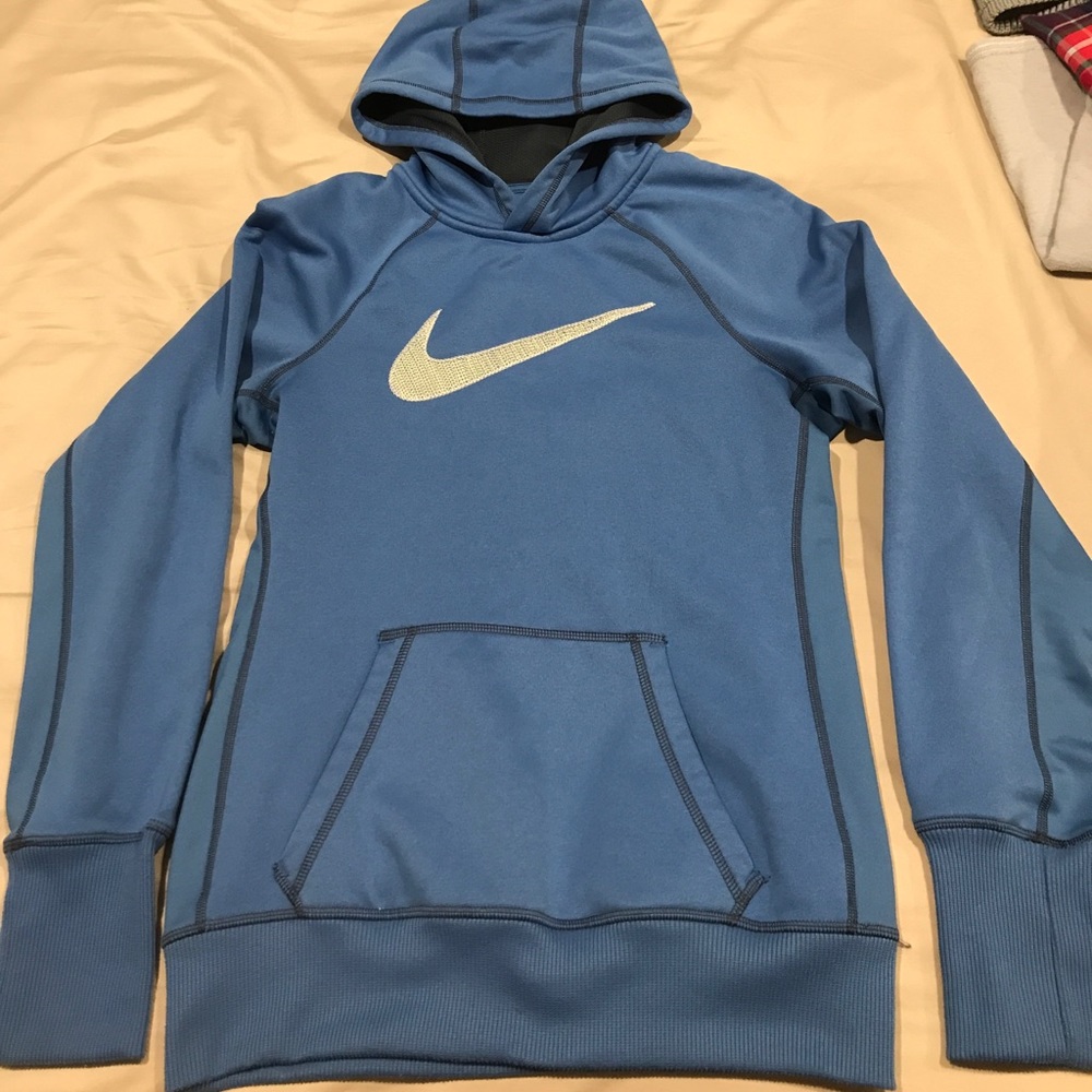 Gently worn blue Nike therma-fit sweatshirt -sz sm