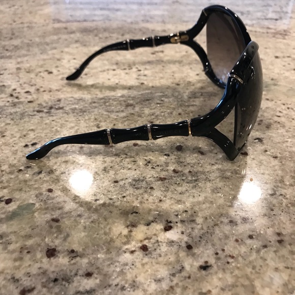 Authentic Gucci sunglasses - Picture 2 of 5