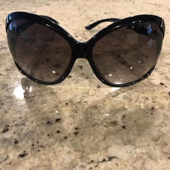 Authentic Gucci sunglasses - Picture 3 of 5