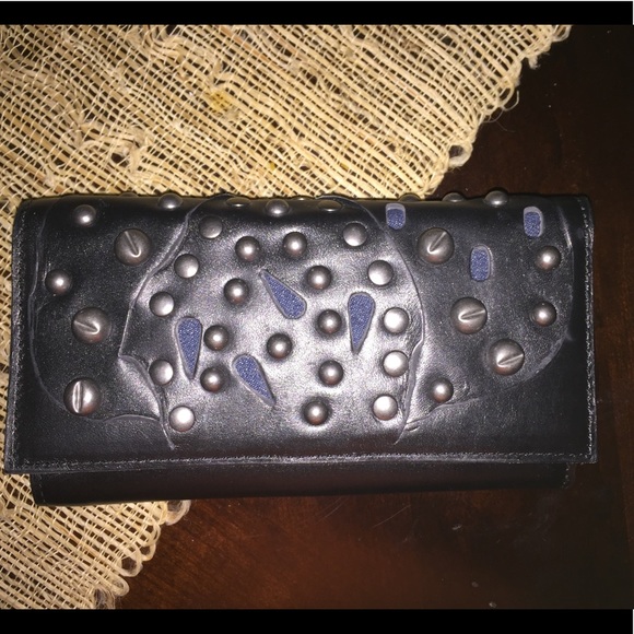 Patricia Nash Handbags - PATRICIA NASH LEATHER WALLET