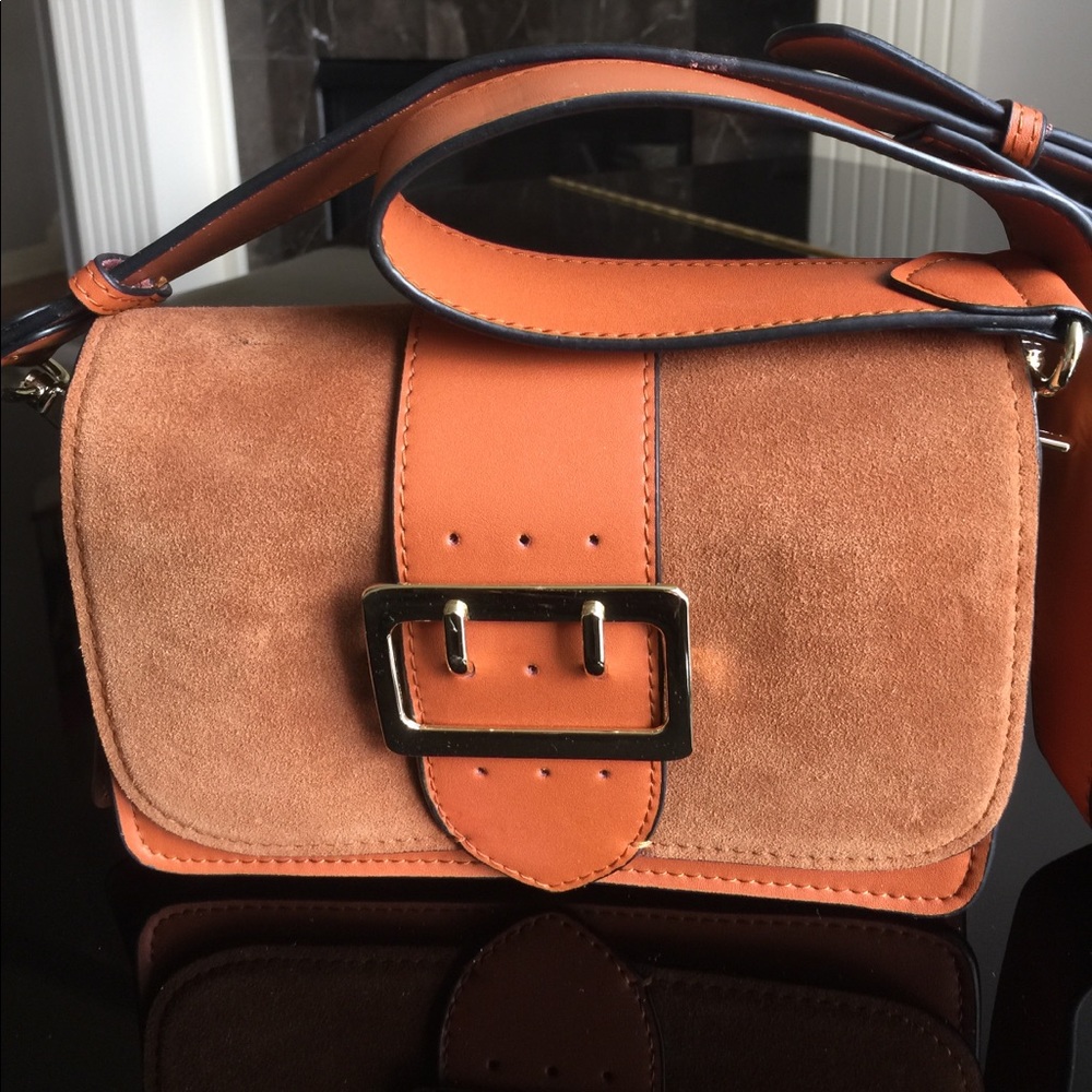 Shoulder / crossbody bag.
