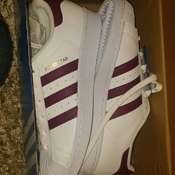 Adidas shoes - Picture 2 of 3