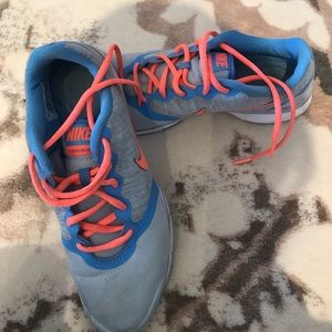 Nike Training Shoe 7.5
