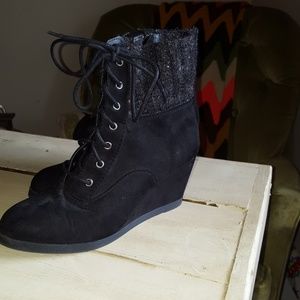 So brand black and gray ankle booties