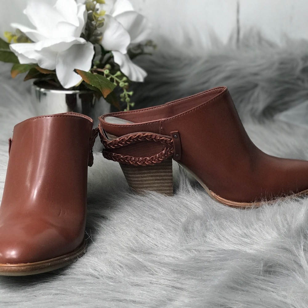 Dolce Vita Halsey Mule Bootie - Picture 6 of 8