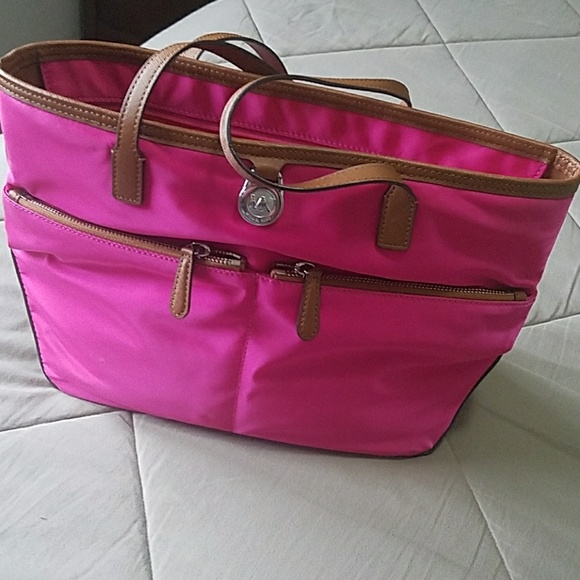 Michael Kors hot pink purse - Picture 1 of 6