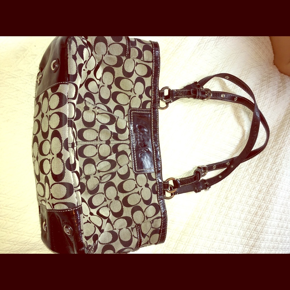Coach black and white shoulder bag