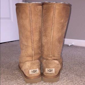 CHESTNUT UGGS size 8