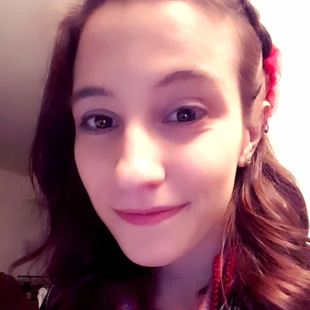 Meet your Posher, Kassandra