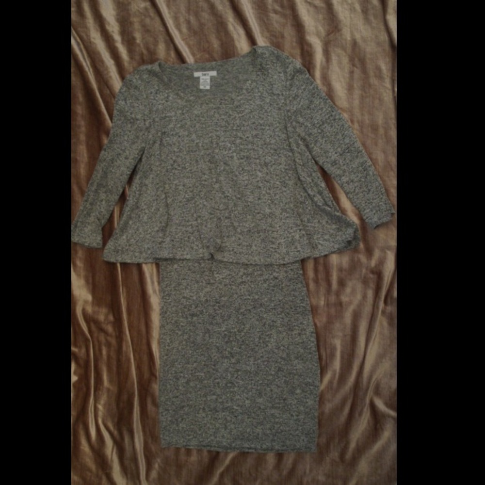 Chic grey sweater dress 3/4 sleeves