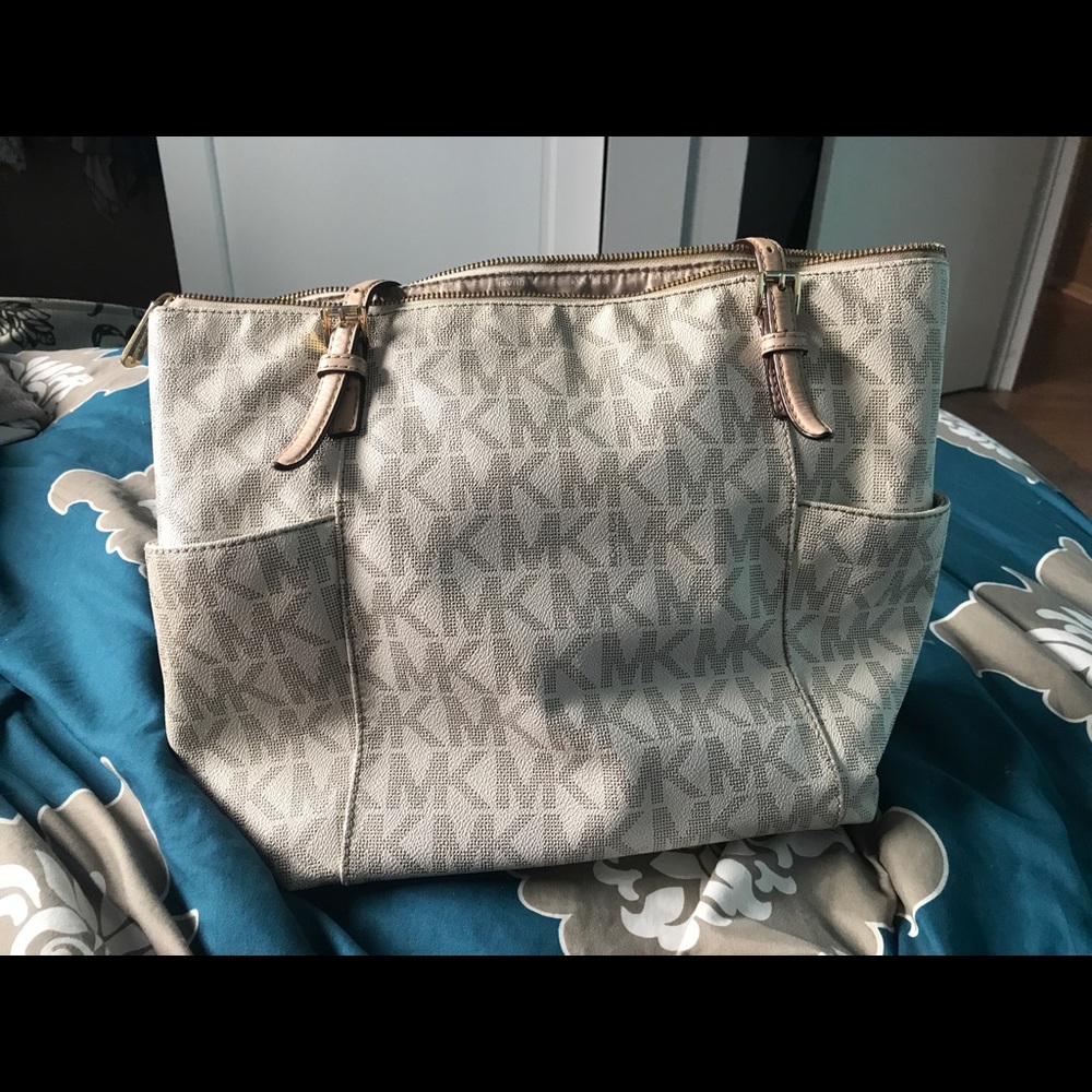 Michael Kors purse