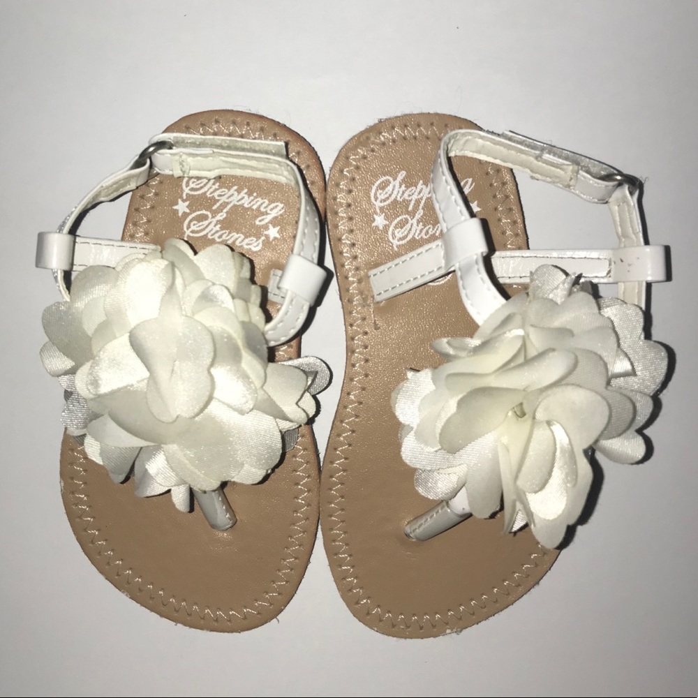 🌟SUPER CUTE FLOWER SANDALS🌟