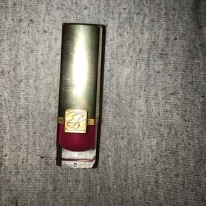 Estée Lauder Pure color lipstick in raspberry