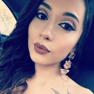 Meet your Posher, Julissa