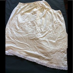 Unique Vintage dress skirt slip