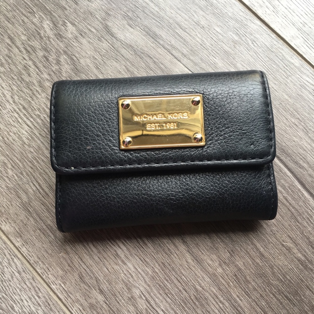 Michael Kors mini wallet