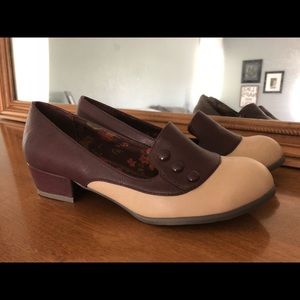 BAIT Footwear brown flats-size 9