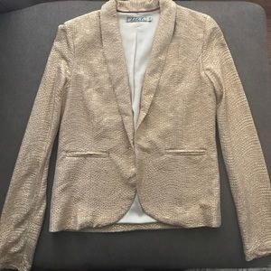 Chloe K Golden shimmery jacket/blazer