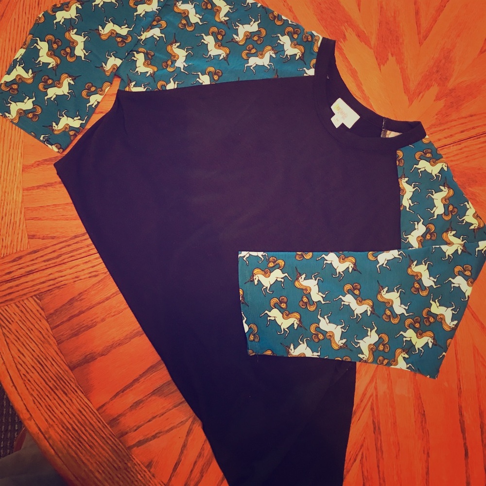 LulaRoe Randy Tee with Unicorns