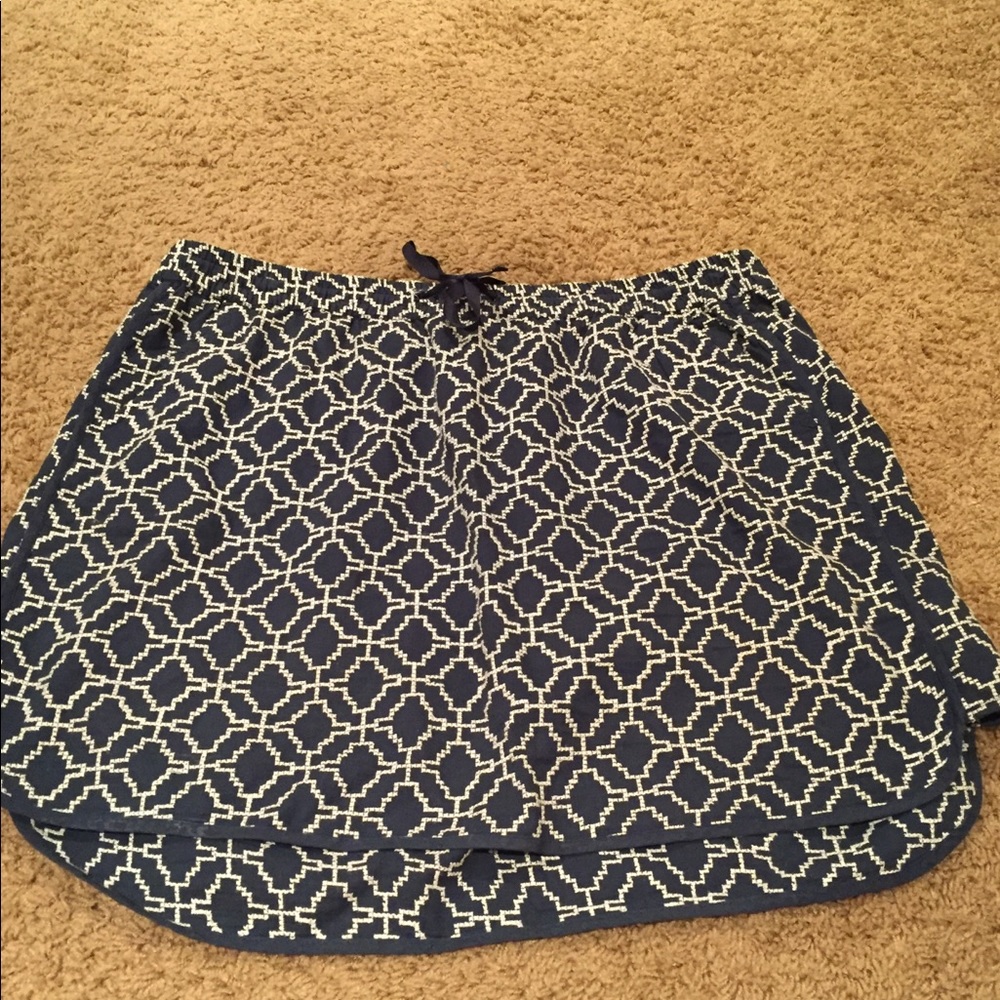 Navy/white skirt