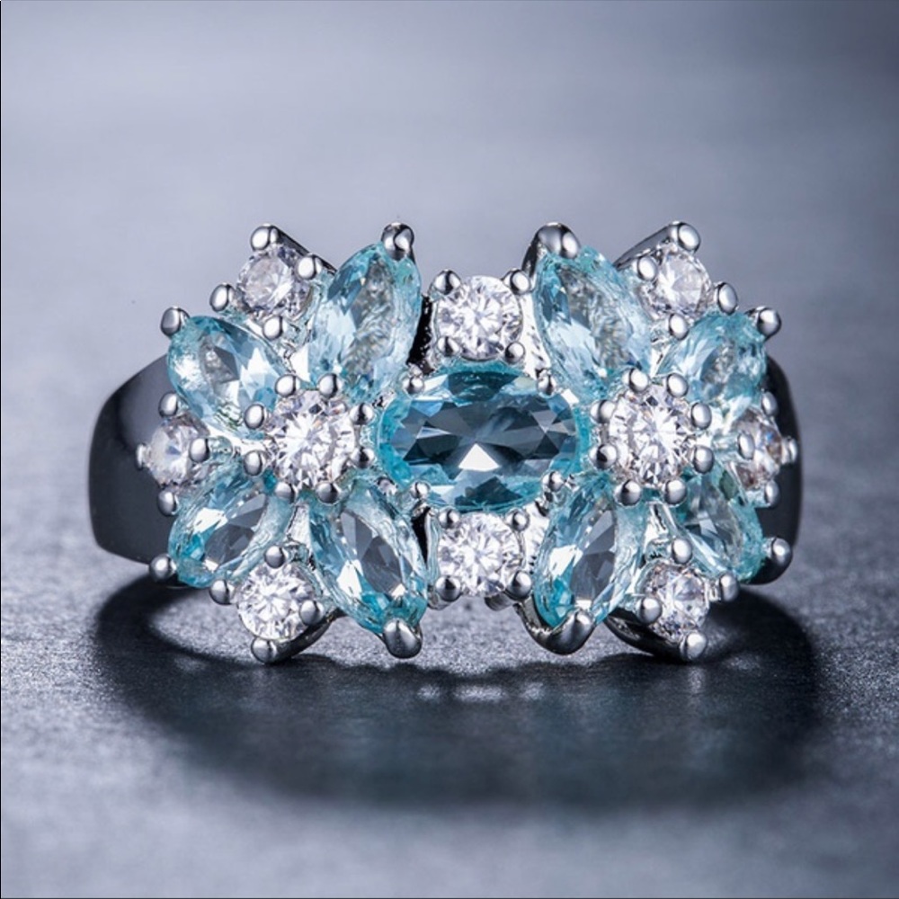 Sterling silver aquamarine and white topaz ring - Picture 2 of 3