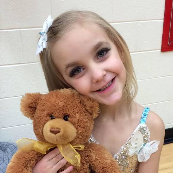 Meet your Posher, Kendra - Picture 1 of 1