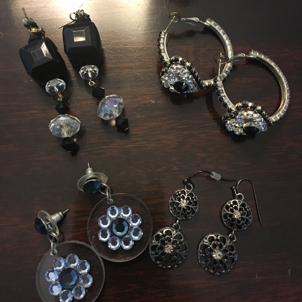 Set of 4 earrings