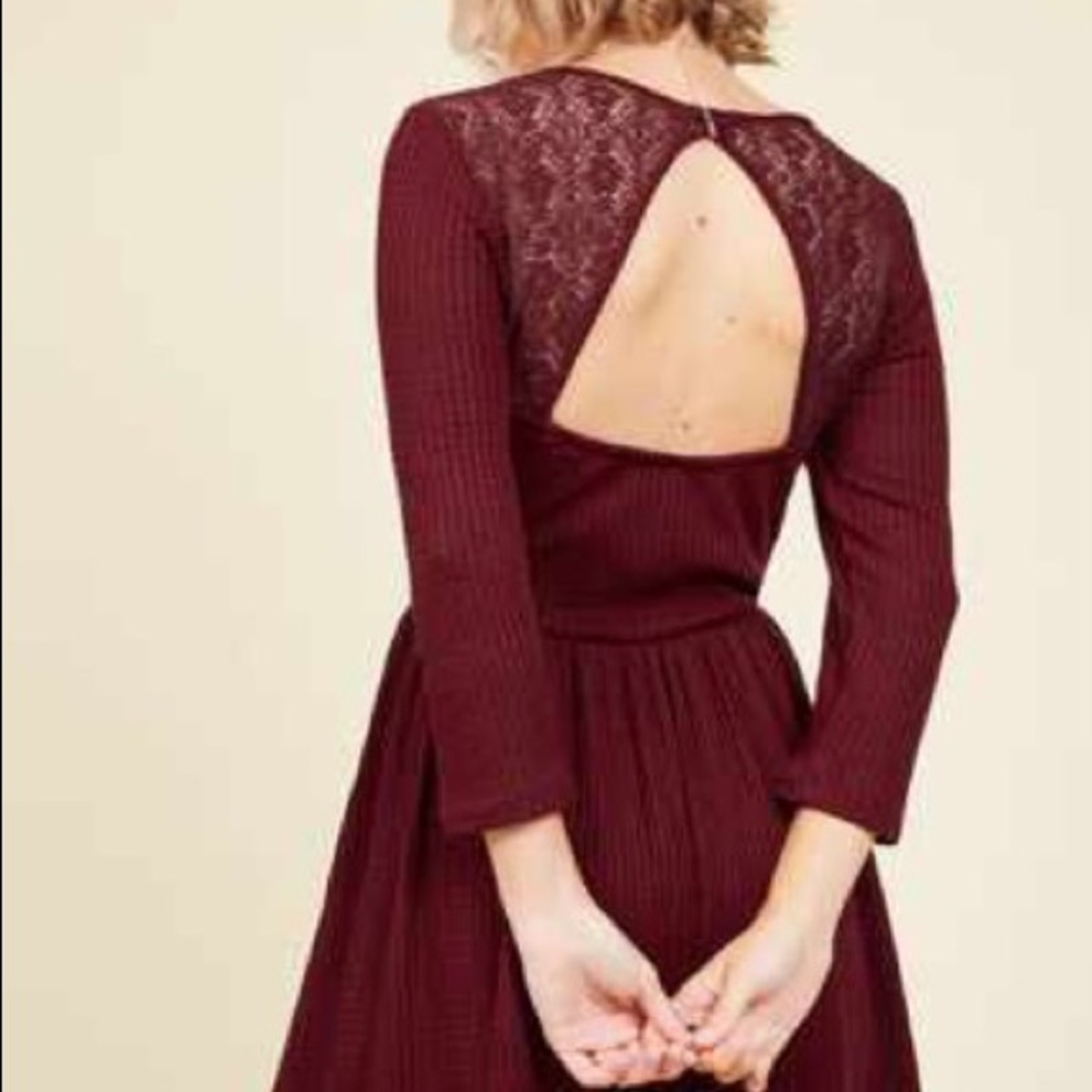 Wine/burgundy 3/4 sleeve lace dress