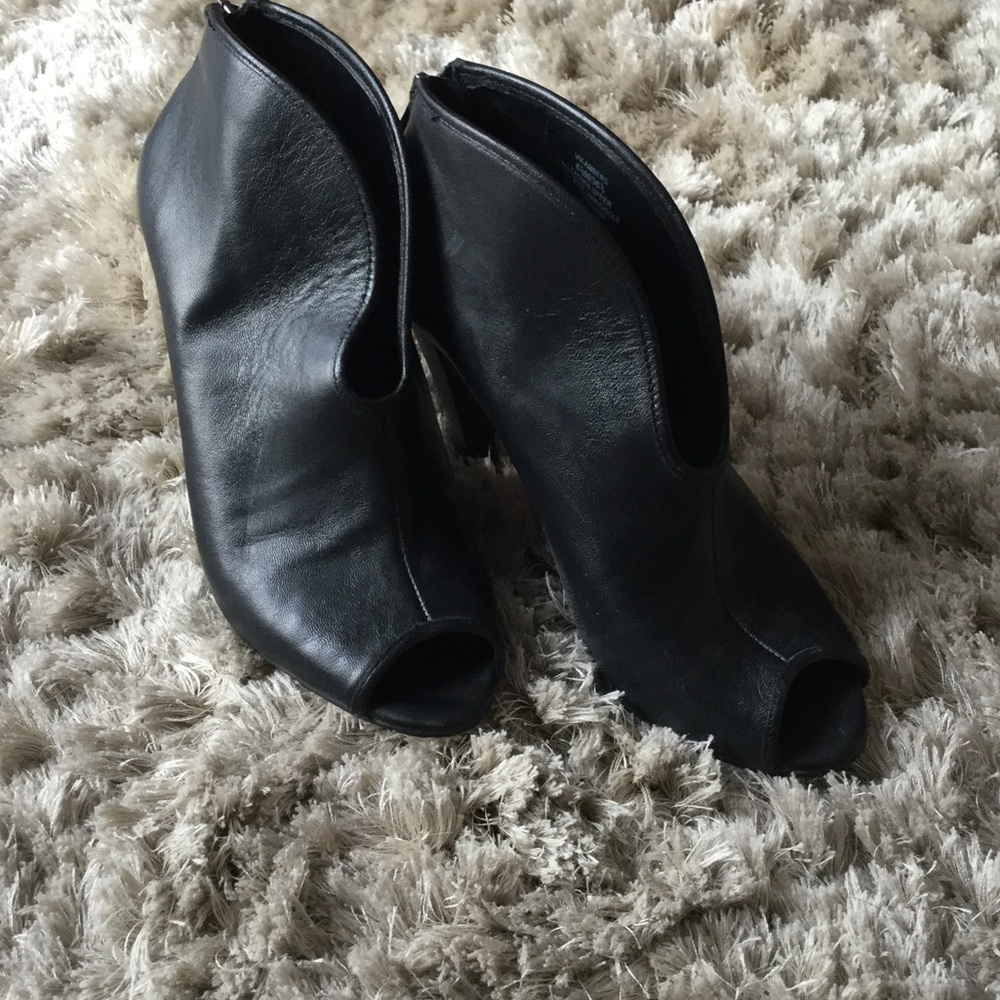 Peep toe zip back heels