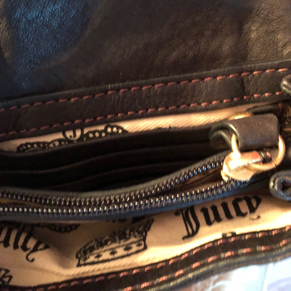 Juicy couture wristlet - Picture 4 of 4