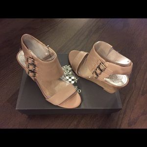 Vince Camuto Wedge | 6.5 | Nude Color