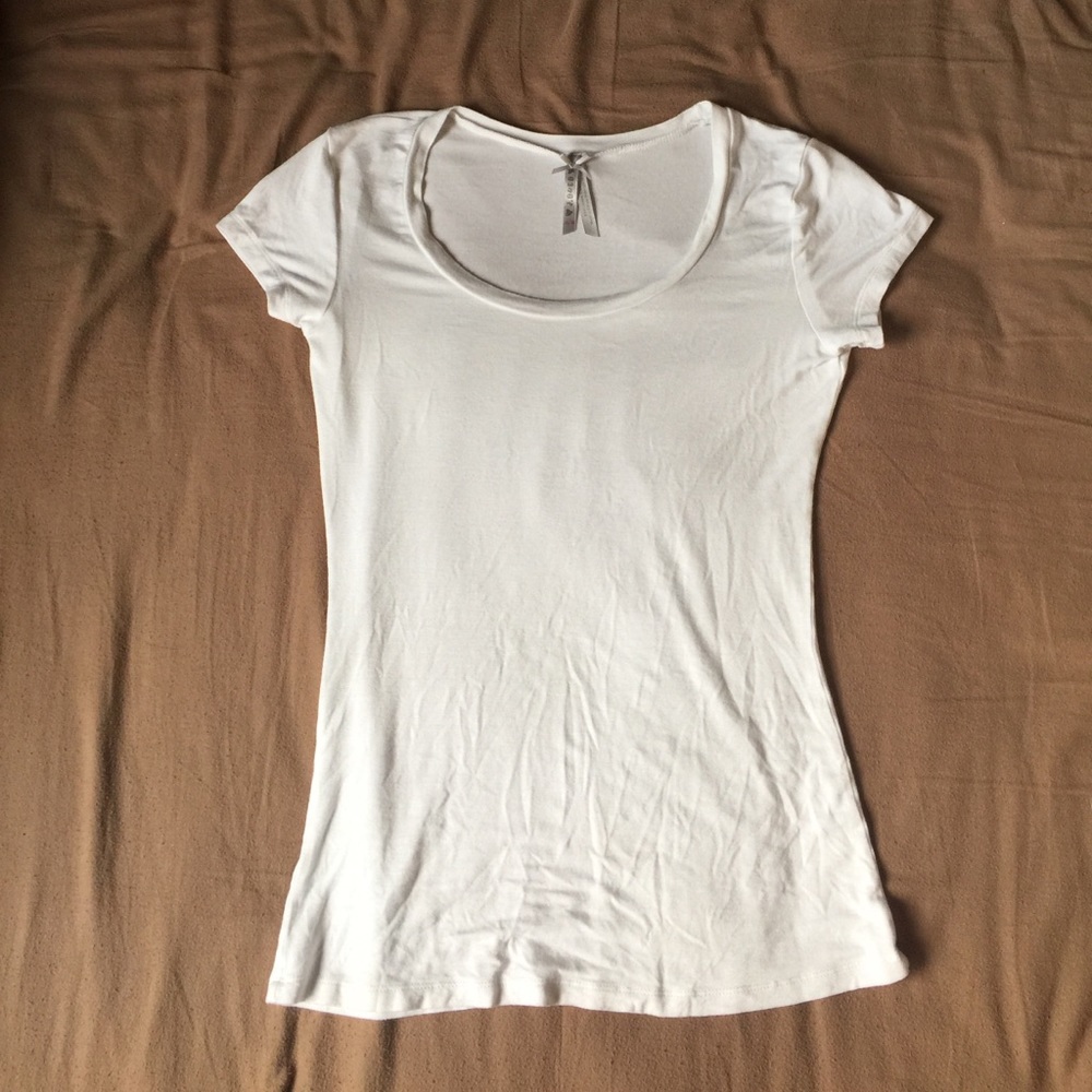 White scoop neck T-shirt