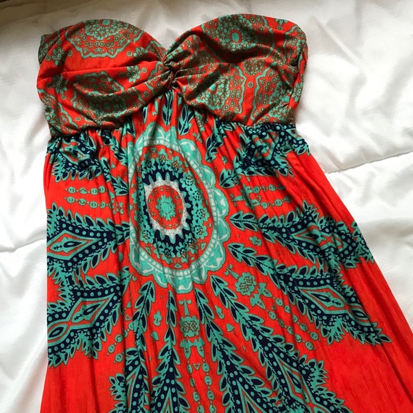 Strapless Padded Maxi - Picture 2 of 5