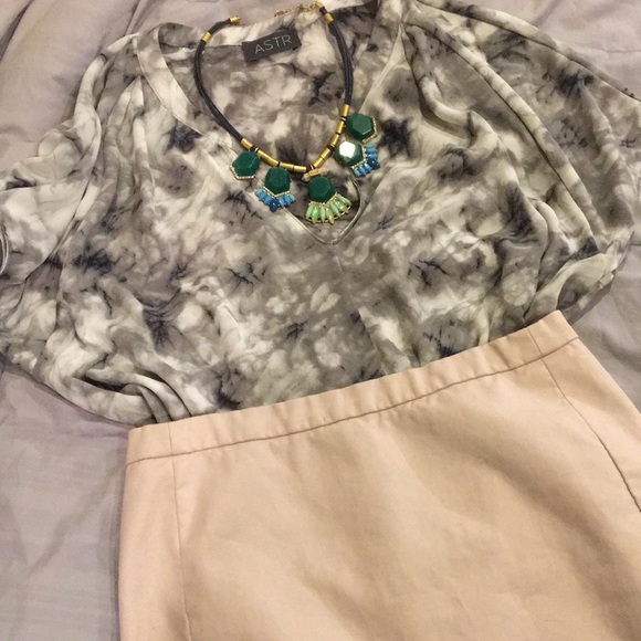 J. Crew Pale pink Pencil Skirt - Picture 6 of 7