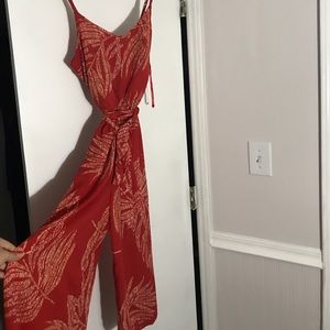 Beautiful red jumper perfect in summer and fall!