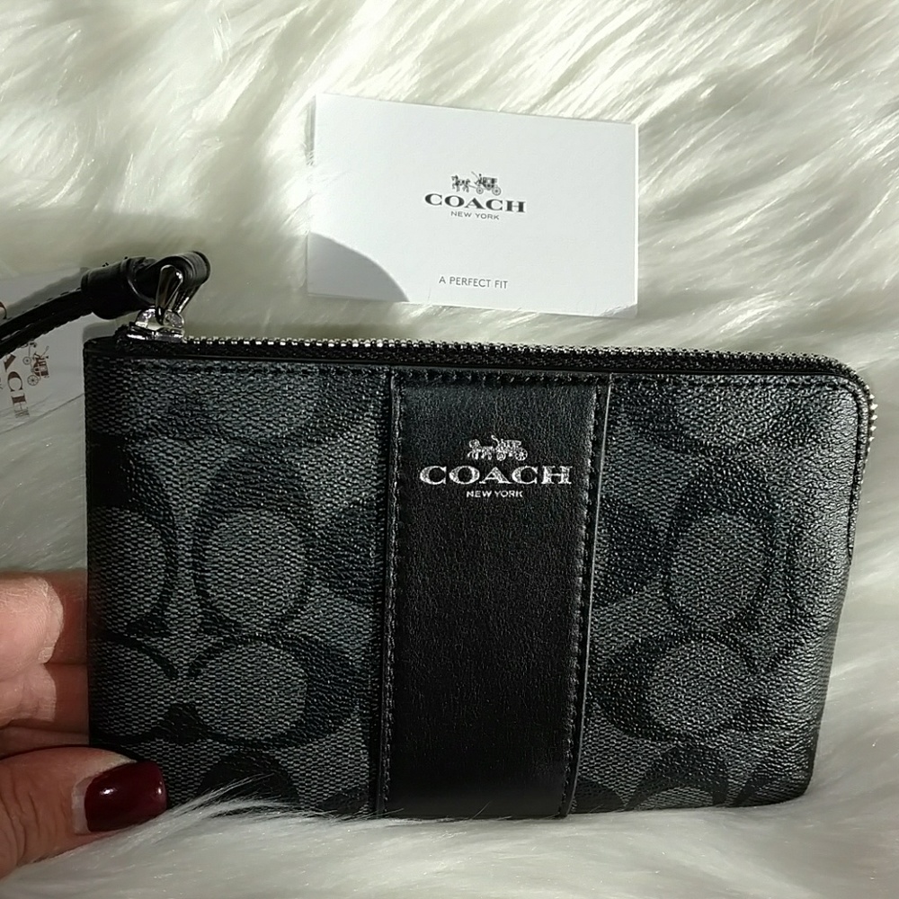 (COACH) NWT CORNER WRISTLET