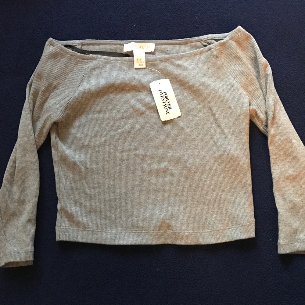 🔥 Off the shoulder crop top 🔥