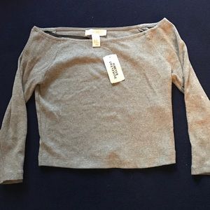 🔥 Off the shoulder crop top 🔥