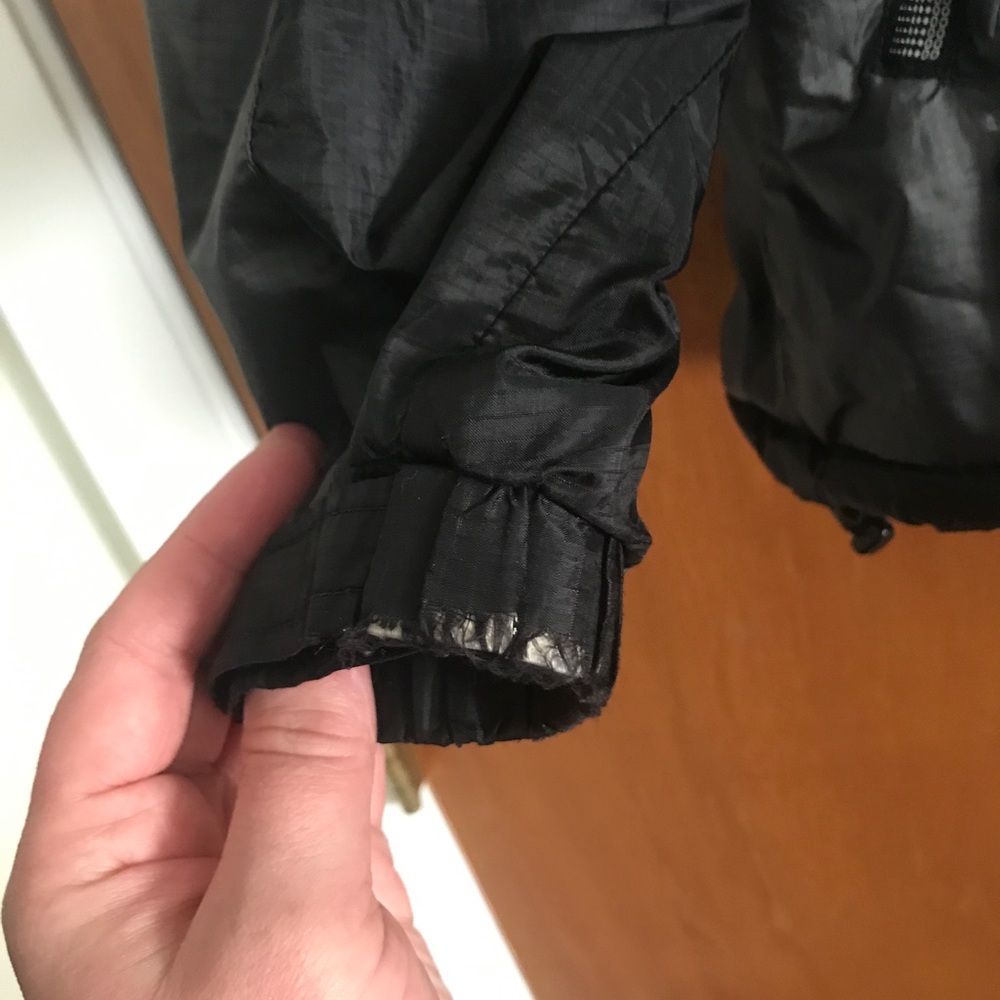 Mountain Hardware Jacket - Picture 4 of 4