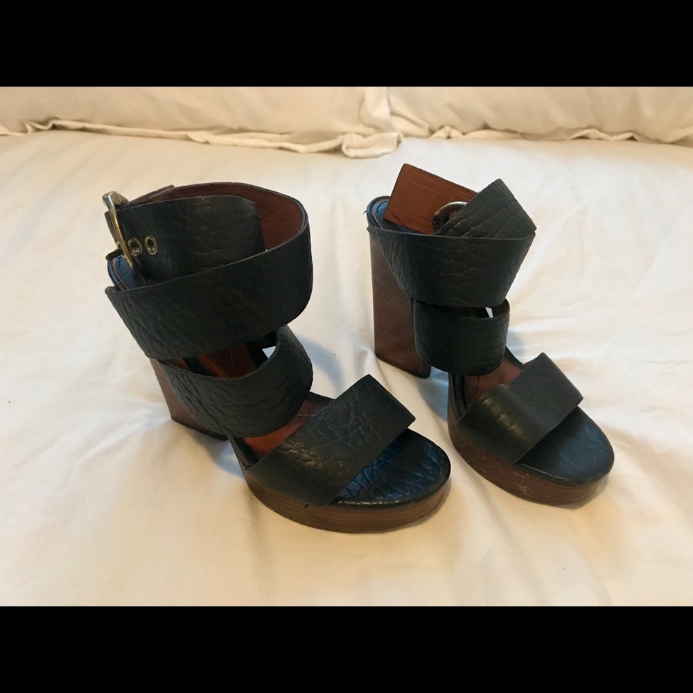 Lucky brand block strappy sandals