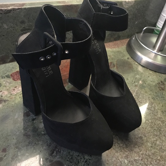 Steve Madden Shoes - Kendall & Kylie - Black Heels (MADDEN GIRL)