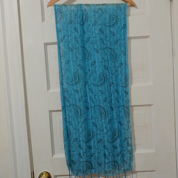 Scarf - Picture 1 of 3
