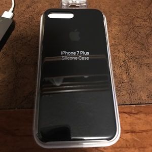 iphone 7 plus apple black silicon case